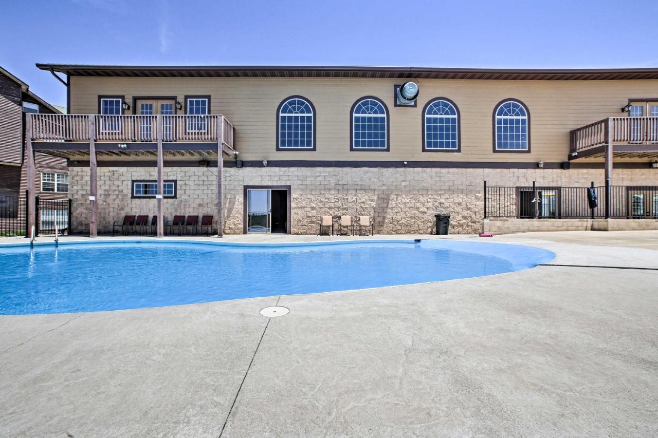 Luxe Branson Retreat With Mtn Views And Pool Access! Exterior foto