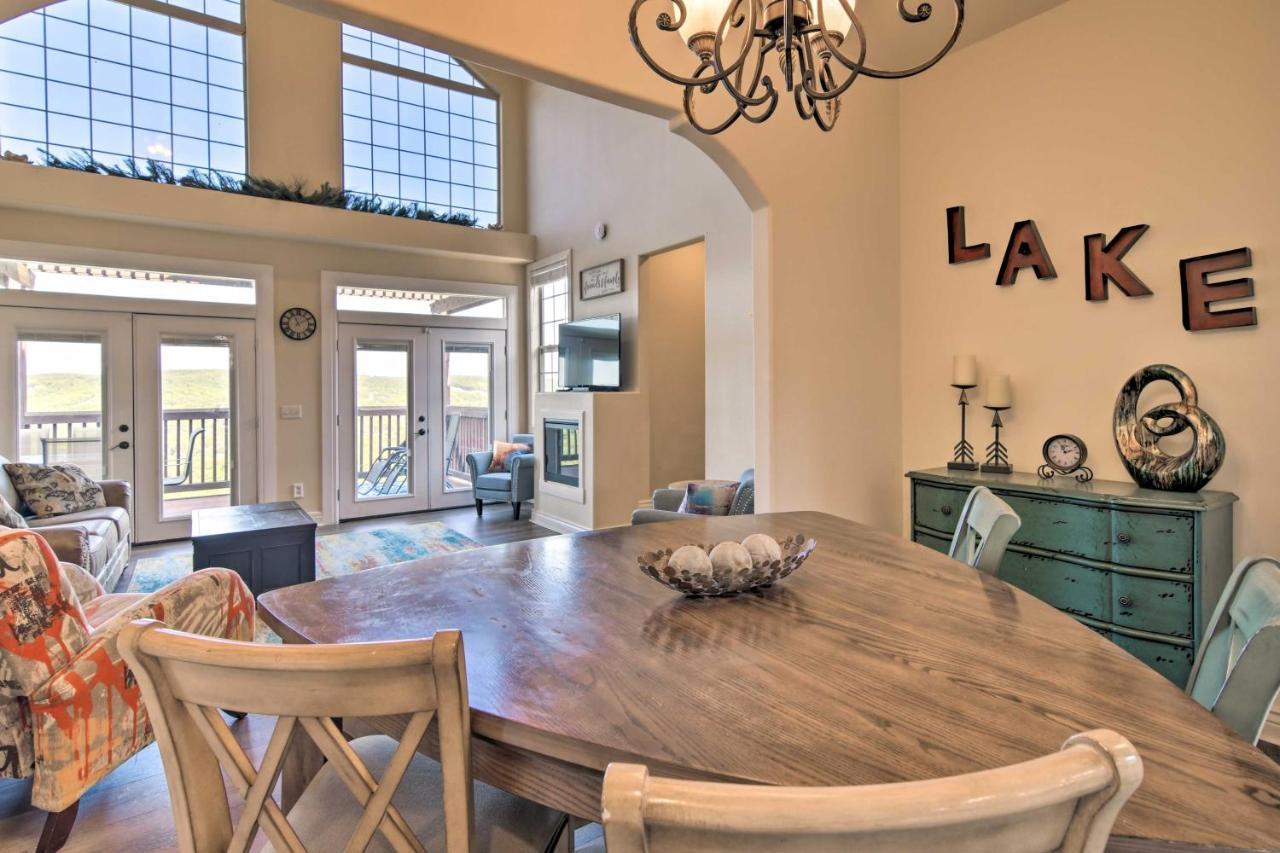 Luxe Branson Retreat With Mtn Views And Pool Access! Exterior foto