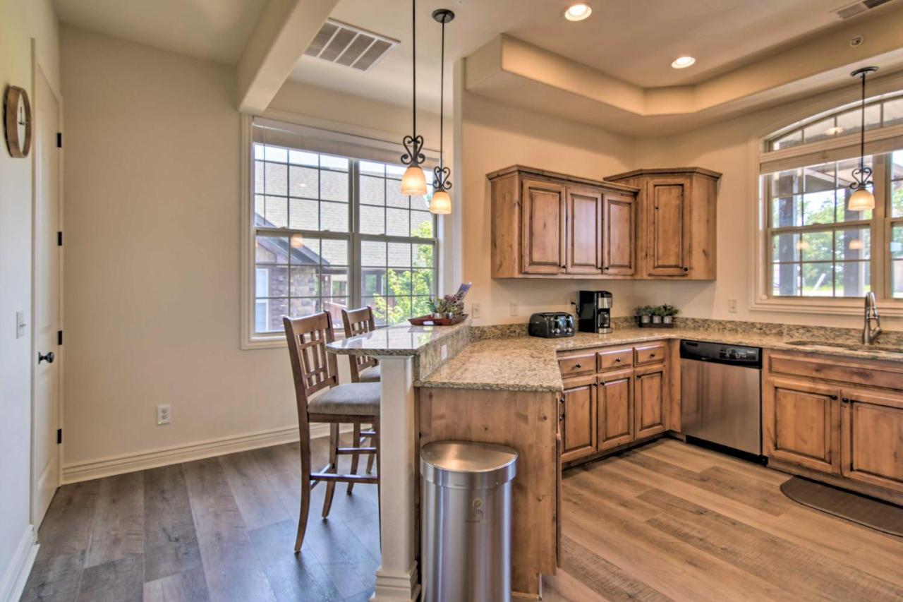Luxe Branson Retreat With Mtn Views And Pool Access! Exterior foto